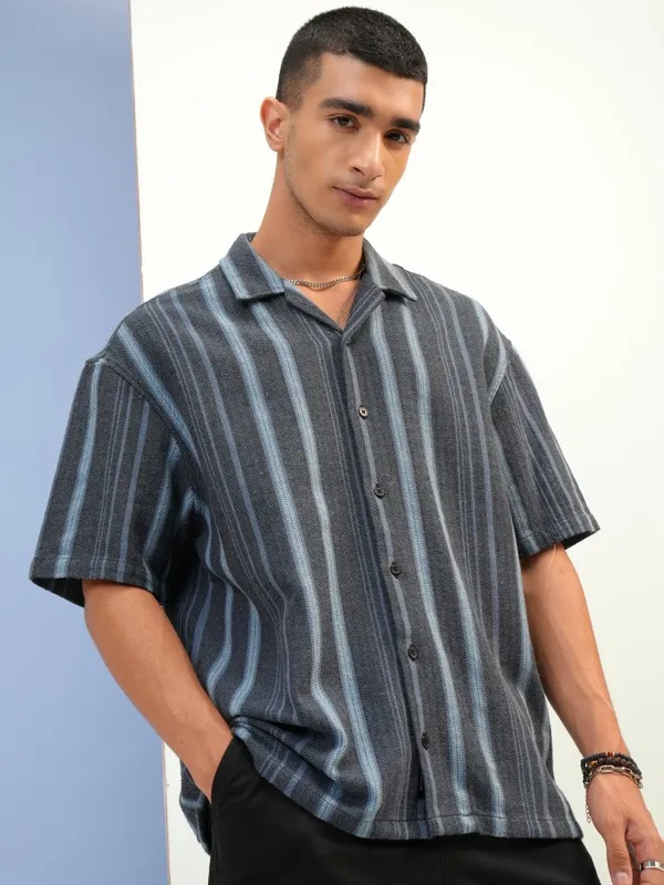 Highlander Men Black Striped Oversized Fit Casual Shirts