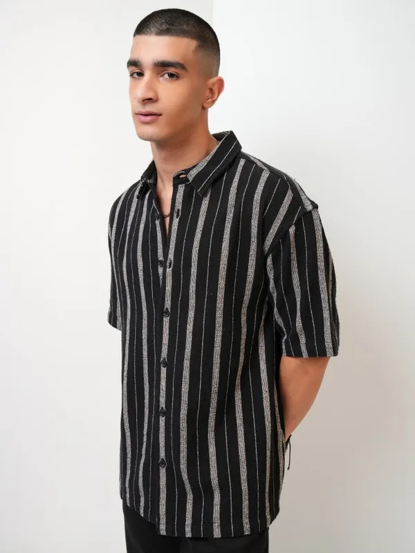  Highlander Men Black Striped Oversized Fit Casual Shirts