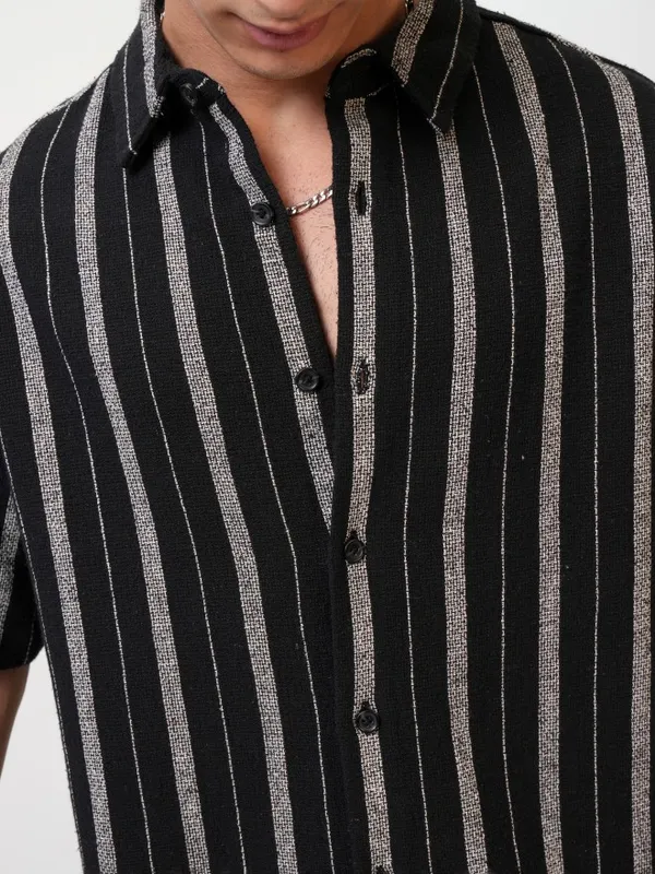  Highlander Men Black Striped Oversized Fit Casual Shirts