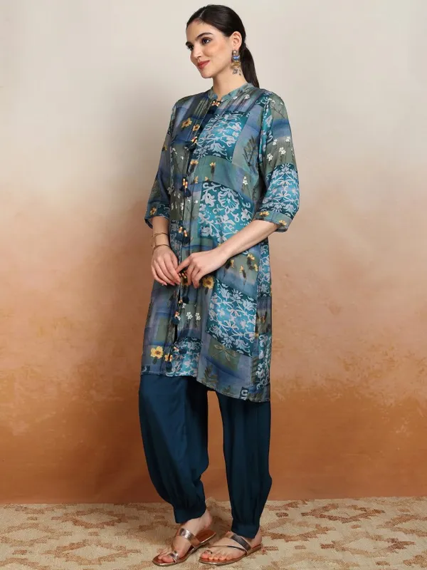 Vishudh Women Blue Printed Kurta With Trousers