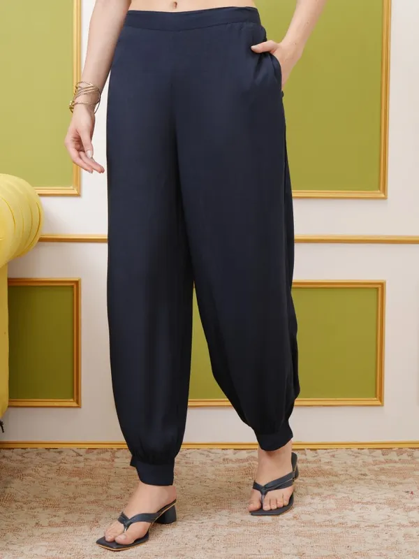 Vishudh Women Blue Printed Top With Trouser