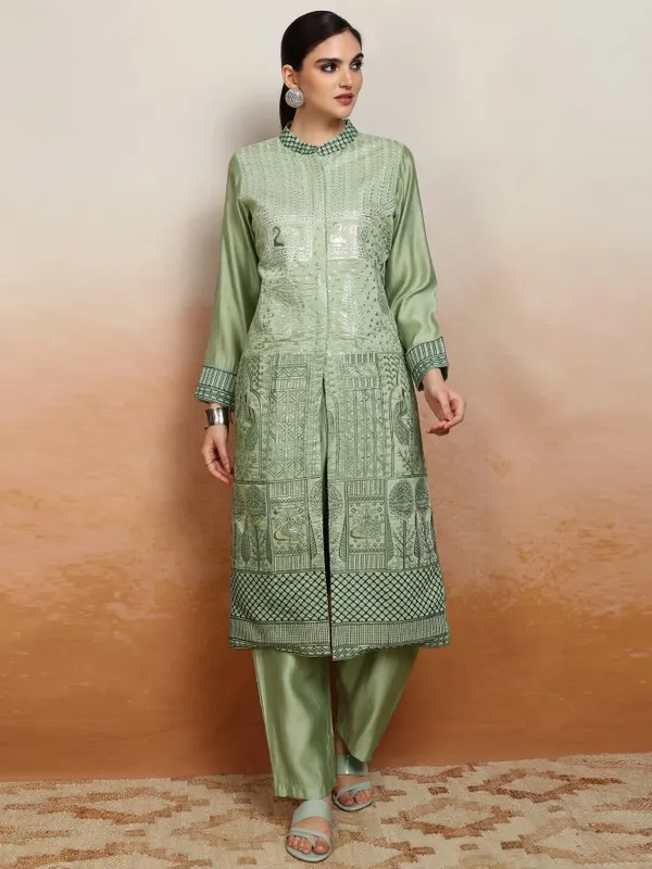 Women Kurta With Trousers