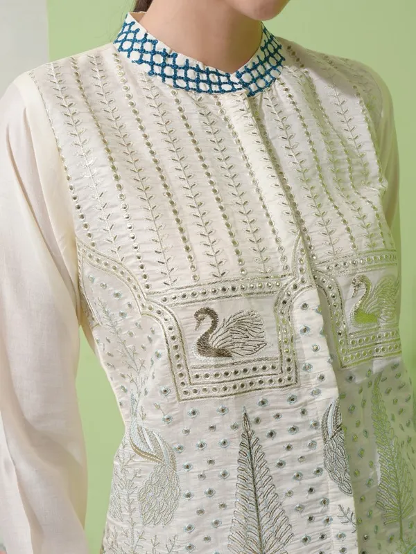 Vishudh Women Cream Embroidered Kurta With Trousers 