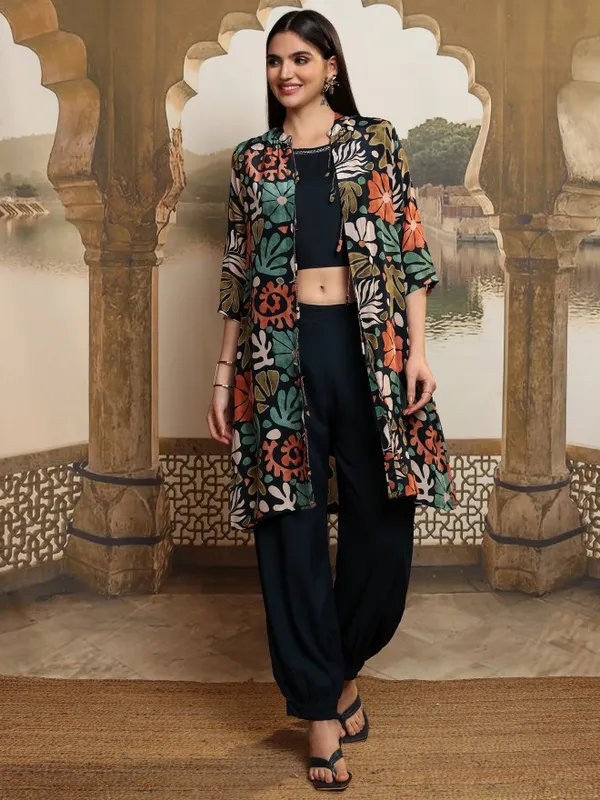 Vishudh Women Blue Solid Top With Trousers