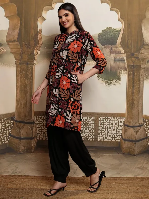 Vishudh Women Black Solid Top With Trousers