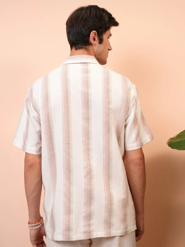  Locomotive Men Pink Striped Regular Fit Casual Shirts
