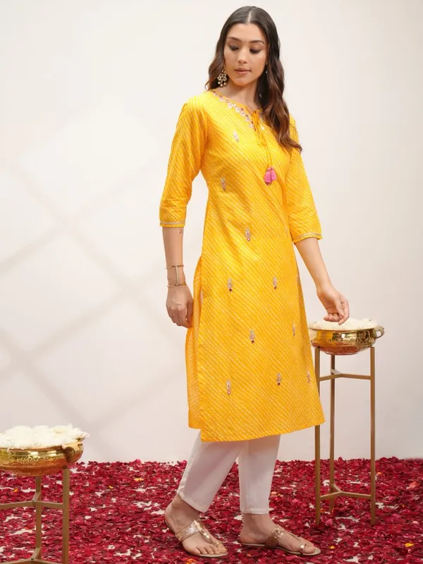Women Kurta With Trouser & Dupatta