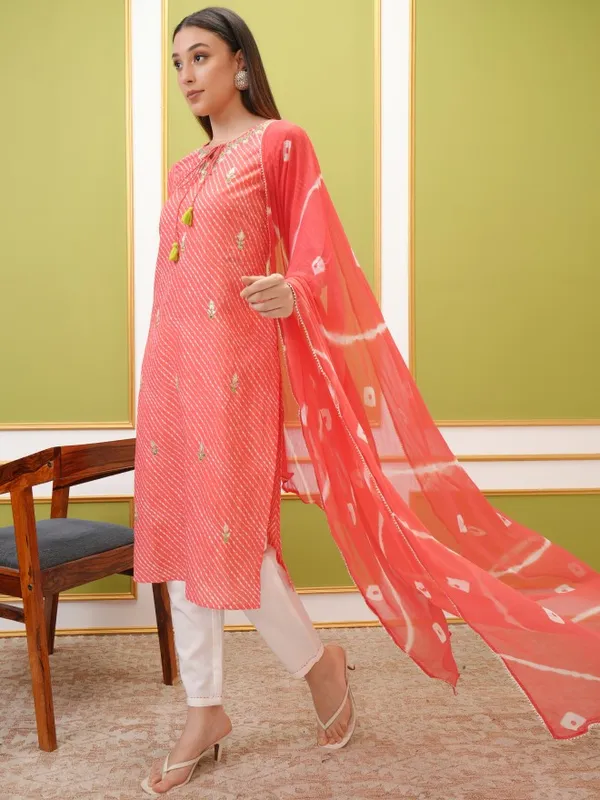  Vishudh Women Red Printed Kurta Sets
