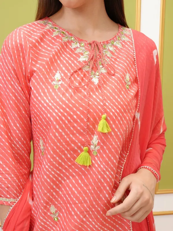  Vishudh Women Red Printed Kurta Sets