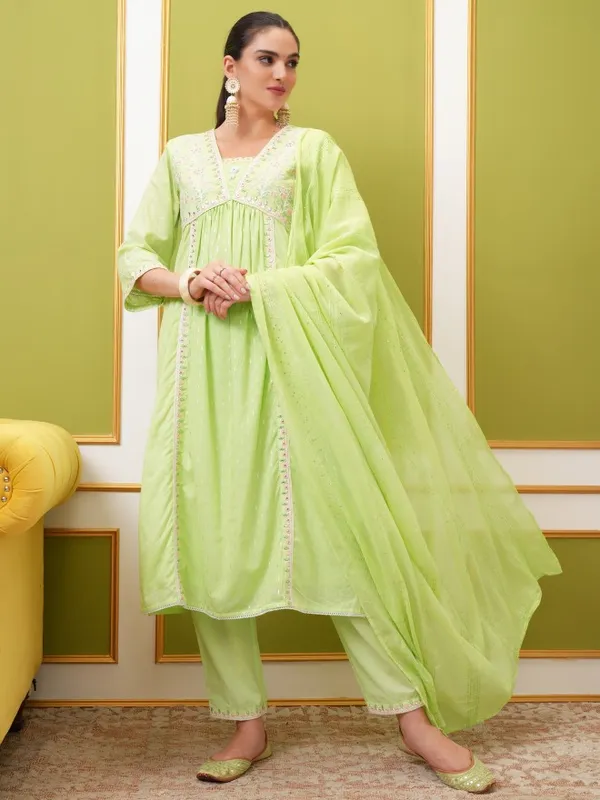 Vishudh Women Green Embroidered Kurta With Trouser And Dupatta