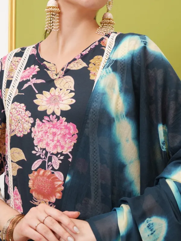  Vishudh Women Navy Blue Printed Kurta Sets
