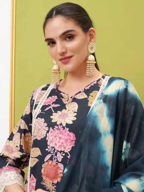  Vishudh Women Navy Blue Printed Kurta Sets