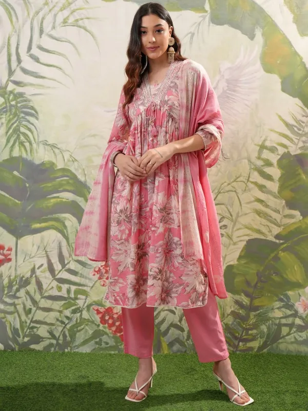 Women Kurta With Trousers & Dupatta