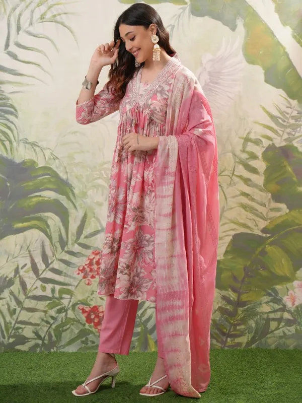 Women Kurta With Trousers & Dupatta