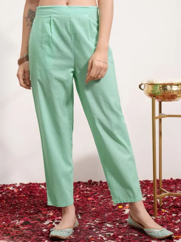  Vishudh Women Green Printed Kurta Sets