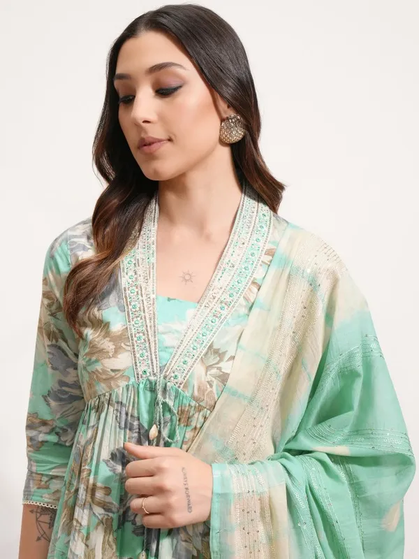  Vishudh Women Green Printed Kurta Sets