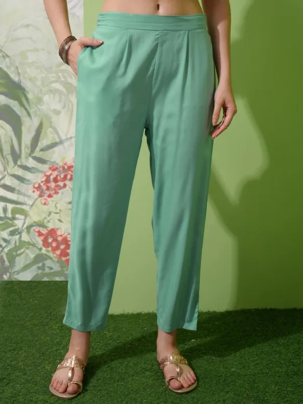 Vishudh Women Green Embroidered Kurta With Trouser And Dupatta