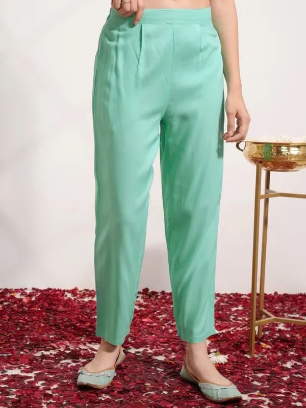  Vishudh Women Green Embroidered Kurta Sets