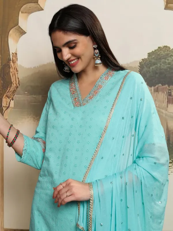 Women Kurta With Trousers & Dupatta
