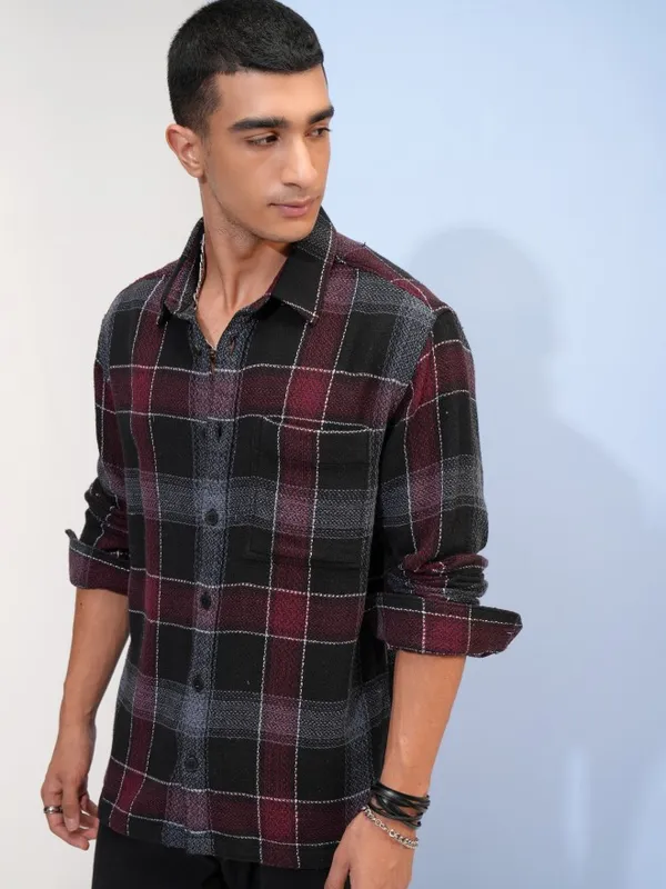  Highlander Men Black Checked Oversized Fit Casual Shirts