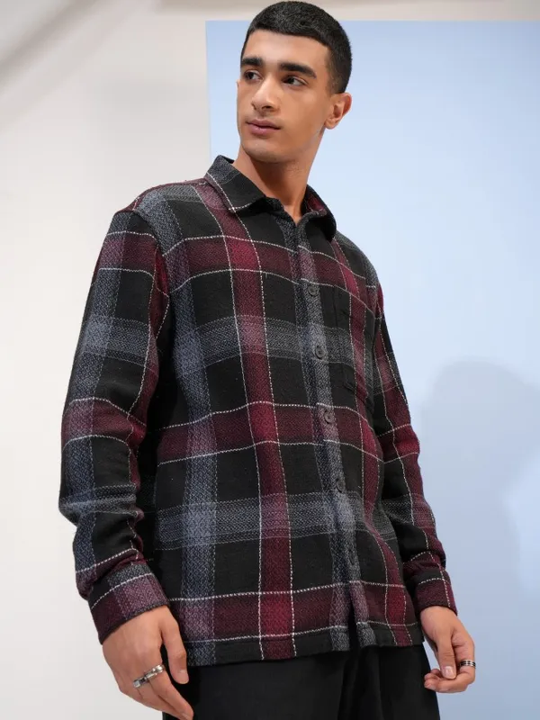  Highlander Men Black Checked Oversized Fit Casual Shirts