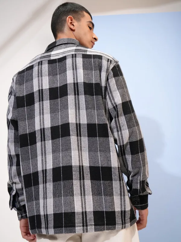  Highlander Men Black Checked Oversized Fit Casual Shirts