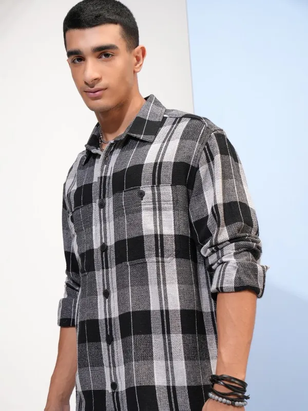  Highlander Men Black Checked Oversized Fit Casual Shirts