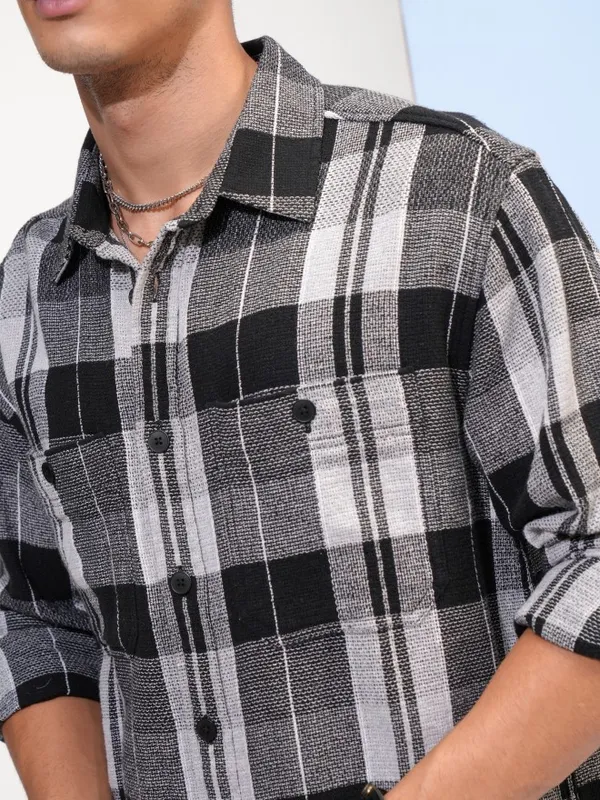  Highlander Men Black Checked Oversized Fit Casual Shirts