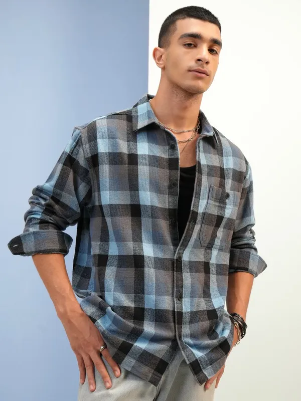  Highlander Men Blue Checked Oversized Fit Casual Shirts