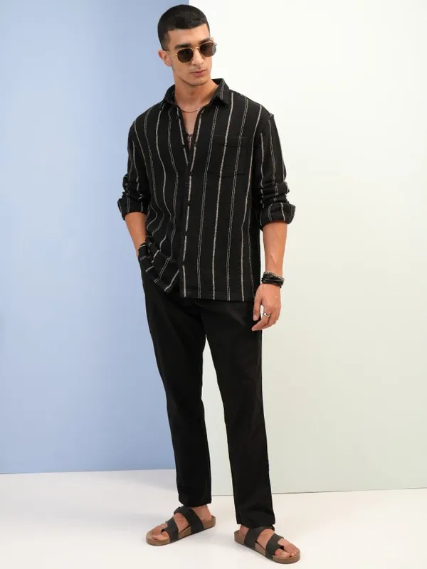  Highlander Men Black Striped Relaxed Fit Casual Shirts