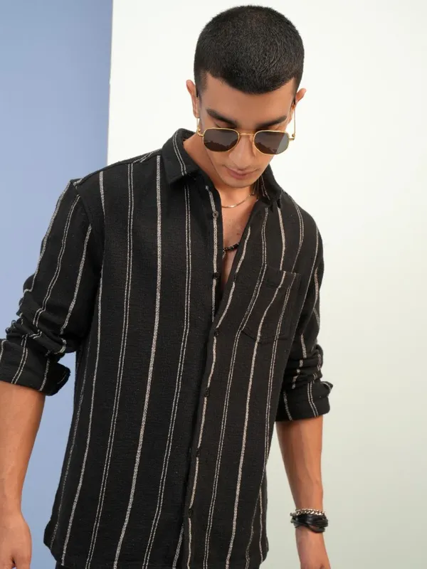  Highlander Men Black Striped Relaxed Fit Casual Shirts