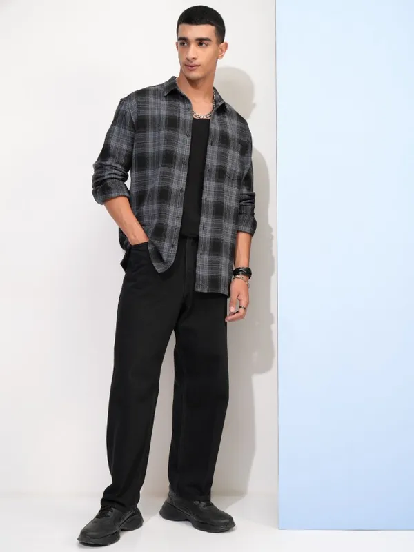  Highlander Men Black Checked Relaxed Fit Casual Shirts