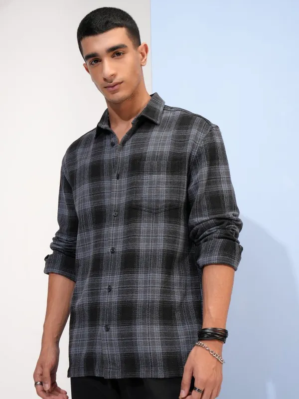  Highlander Men Black Checked Relaxed Fit Casual Shirts
