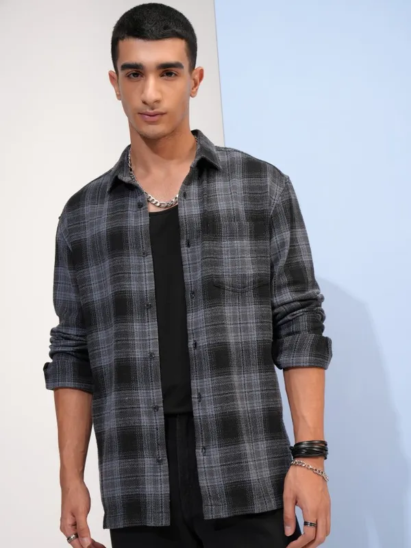  Highlander Men Black Checked Relaxed Fit Casual Shirts
