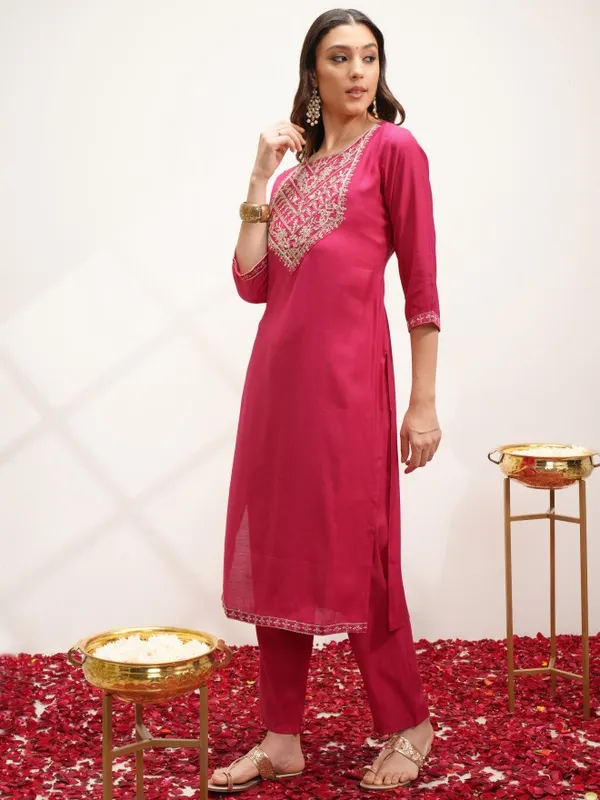  Vishudh Women Pink Embroidered Kurta Sets