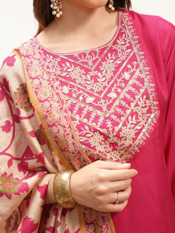  Vishudh Women Pink Embroidered Kurta Sets
