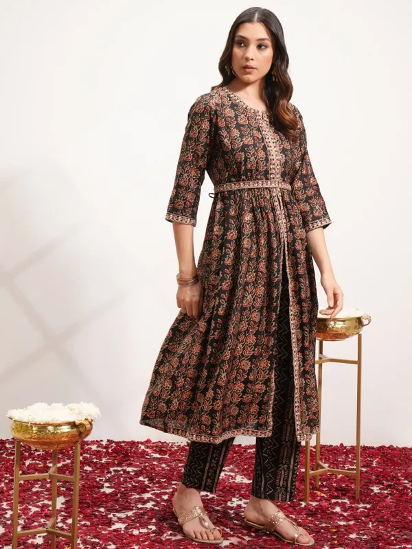  Vishudh Women Black Printed Kurta Sets