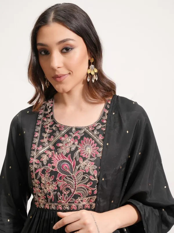  Vishudh Women Black Embroidered Kurta Sets