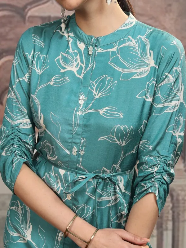 Vishudh Women Teal Printed Maxi Dress