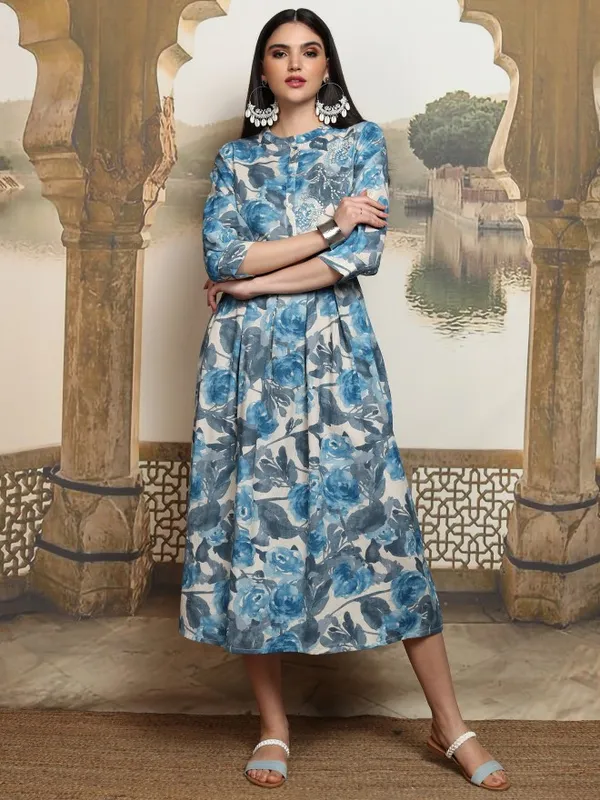 Vishudh Women Blue Printed Maxi Dress