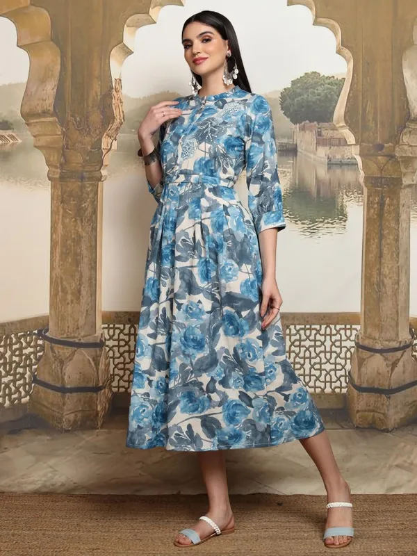 Vishudh Women Blue Printed Maxi Dress