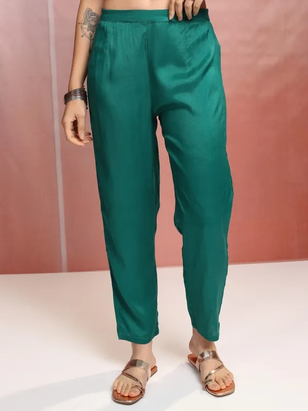 Vishudh Women Green Printed Kurta With Trousers And Dupatta