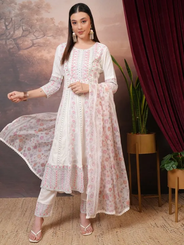 Women Kurta With Trousers & Dupatta