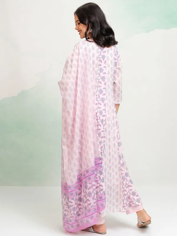 Women Kurta With Trousers & Dupatta