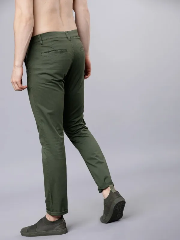  Highlander Men Olive Slim Fit Solid Casual Trousers