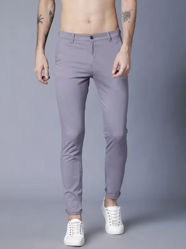  Highlander Men Grey Slim Fit Solid Casual Trousers