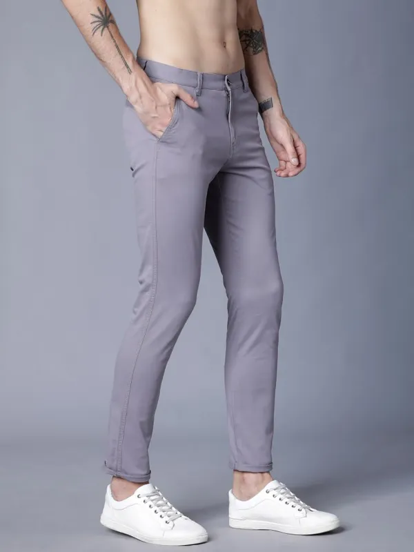  Highlander Men Grey Slim Fit Solid Casual Trousers