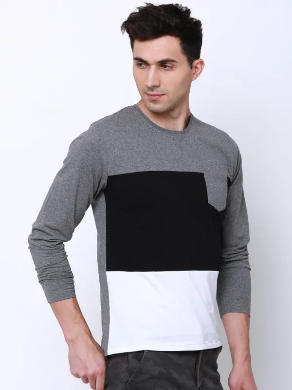  Highlander Men Grey Colourblocked Round Neck T-Shirts