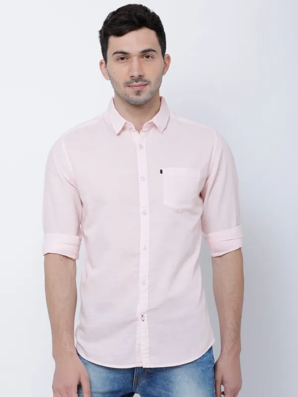  Highlander Men Pink Solid Slim Fit Casual Shirts