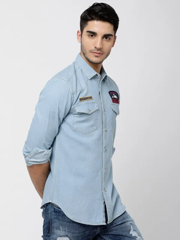  Highlander Men Blue Solid Slim Fit Casual Shirts